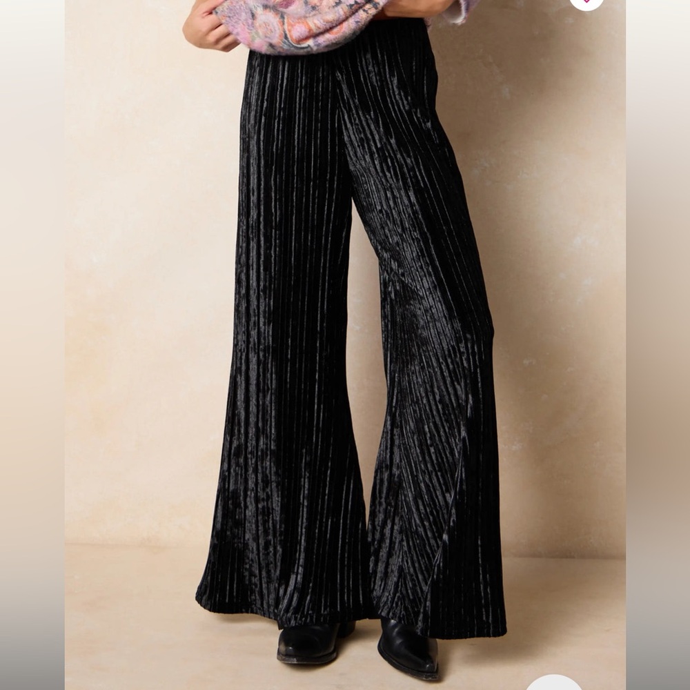 Free people Wide Leg Velvet Pants black Size M